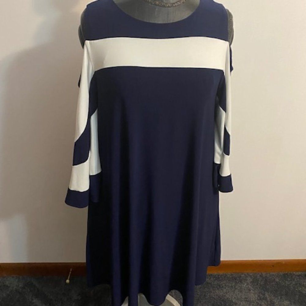 Nina Leonard Navy Blue, White cold shoulder dress, size Meddium